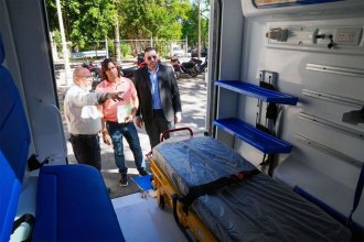El ministro Blanzaco estuvo en Colón y entregó una de las ambulancias donadas por CTM