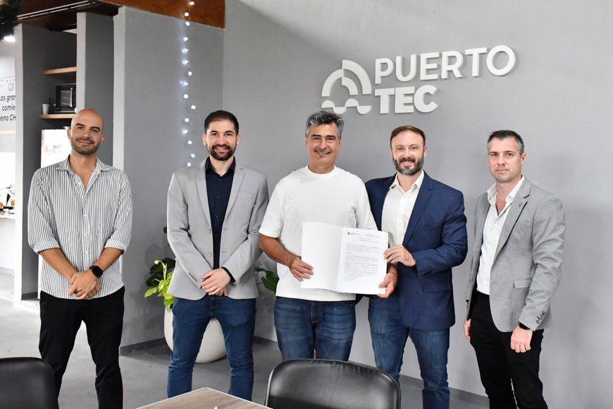 Briceño firmó el ingreso al Registro Municipal.