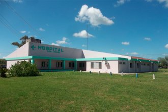 El Ministerio de Salud cesanteó a dos administrativos y una exdirectora por irregularidades en un hospital