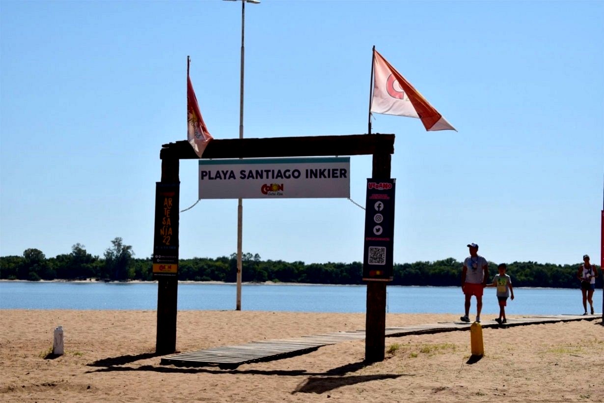 En Colón el río pasó los cuatro metros. Algunas playas se encuentran con espacio reducido - Noticias - Elentrerios.com