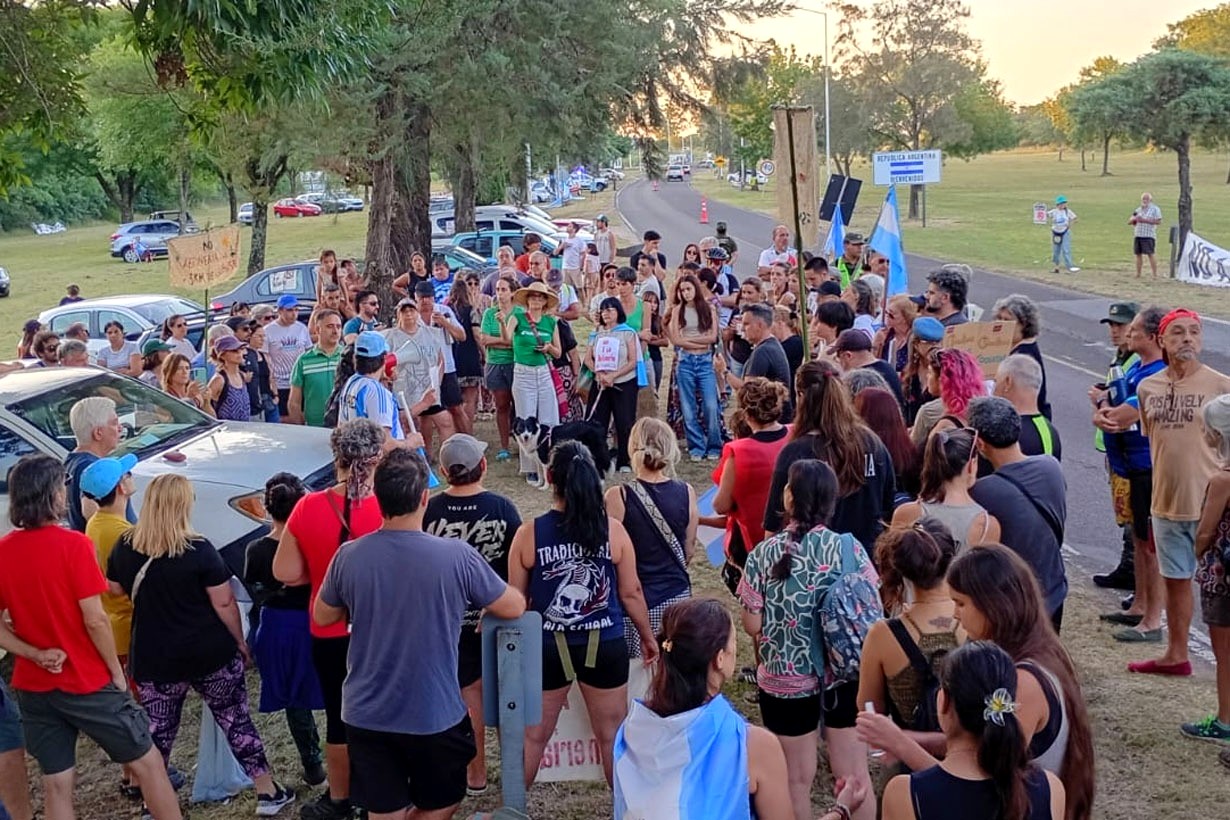 En la tercera caravana, le recordaron al canciller argentino que su deber es velar por las inversiones que hace más de 50 años sostienen a Colón - Noticias - Elentrerios.com