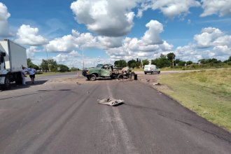Una persona terminó gravemente herida tras el choque entre un camión y una camioneta