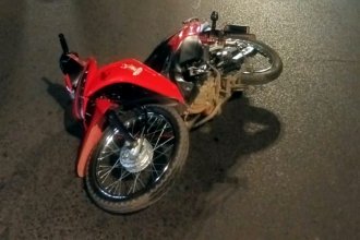 Un accidente terminó con la motociclista internada en Terapia y el automovilista detenido