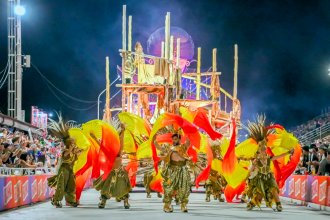 Primera noche de tres, concretada: hubo 24 mil personas en el <i>Carnaval del País</i>