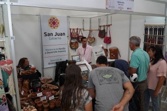 El gobierno de San Juan destaca las &ldquo;ventas millonarias&rdquo; de tres emprendedores en Colón
