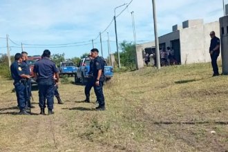 Familias tomaron posesión de complejo de viviendas en construcción y horas después fueron desalojadas