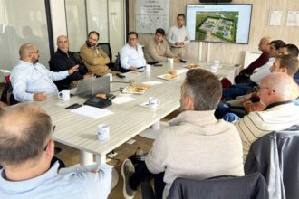 Misión uruguaya visitó HIF en Chile y volvió decidida a acelerar la radicación en Paysandú, para no perder &ldquo;ventaja competitiva&rdquo;