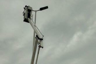 Iniciaron trabajos de reparación en las luminarias del acceso a Concepción del Uruguay