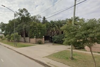 Un hombre y una mujer fueron hallados con heridas de bala en un motel