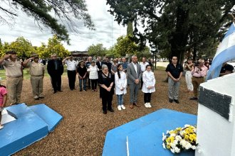 &ldquo;Tenemos la obligación de que la memoria no sea anestesiada por el olvido&rdquo;. Colón recordó a los héroes de Malvinas
