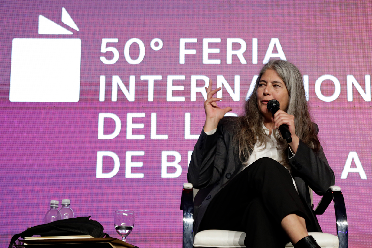 La entrerriana Almada dialogó con otra escritoras.