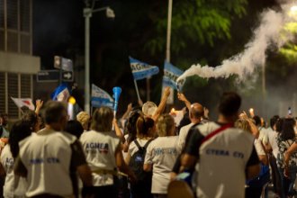 Con una vigilia frente a Casa de Gobierno, Agmer convocó a una nueva Jornada Provincial de Lucha