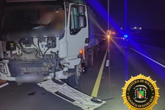Impactante choque frontal en ruta 12: murió un motociclista tras colisionar con un camión