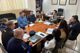 Amenazas de tiroteos en escuelas: el gobierno planea trasladar los costos de los operativos a los padres de alumnos involucrados