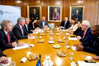 Frigerio y Walser viajan con Quirno a Uruguay para hablar de la relocalización de la planta en Paysandú