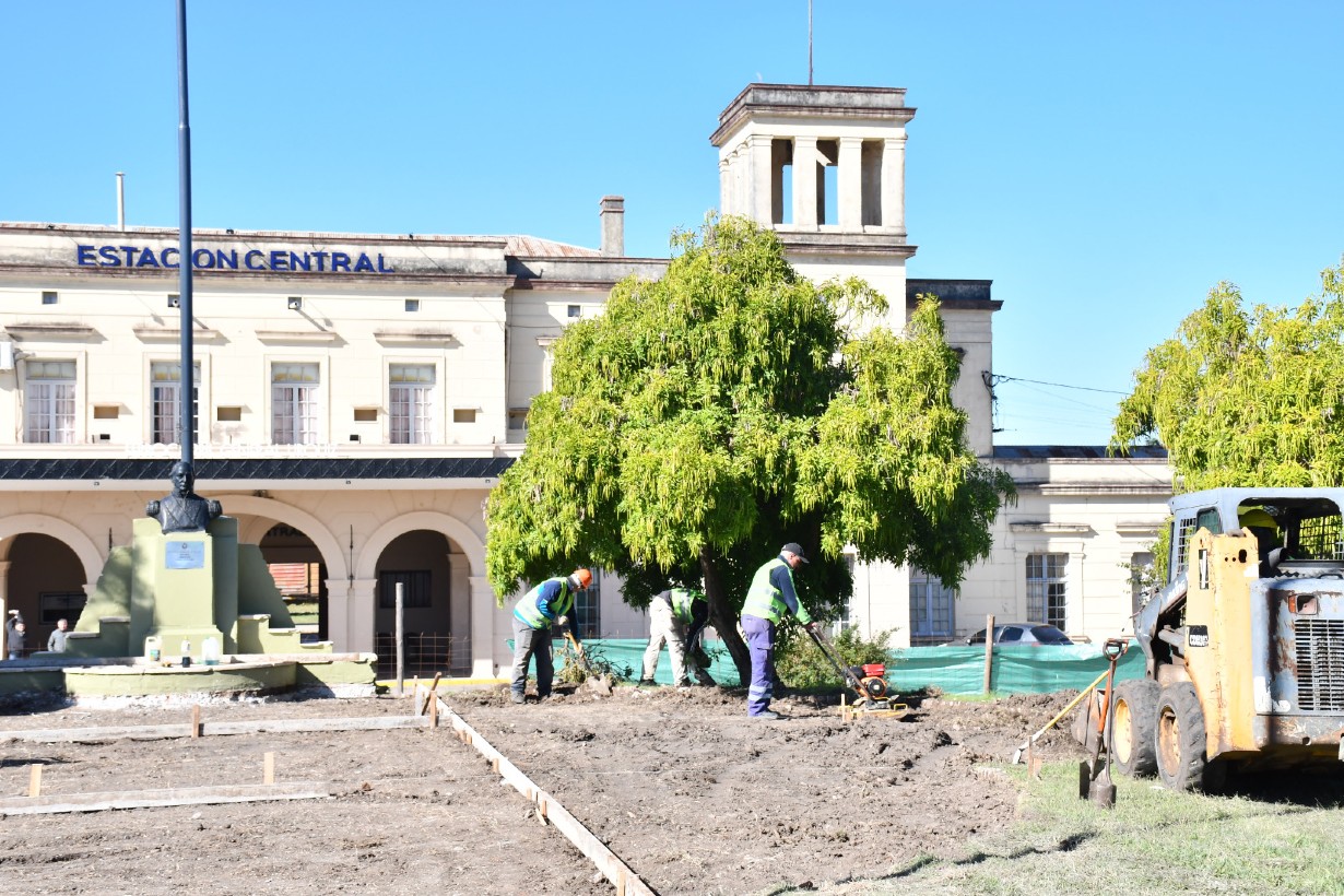Para revitalizar la zona, realizan obras en la ex Estacion Central de Concordia - Noticias - Elentrerios.com