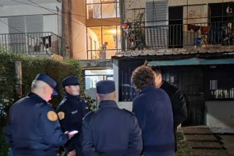 Bomberos y Criminalística procuran identificar la causa del incendio que provocó la muerte de dos niños