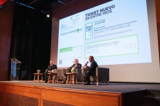 En Buenos Aires, Frigerio expuso sobre la adhesión de la provincia al Régimen de Transparencia Fiscal al Consumidor