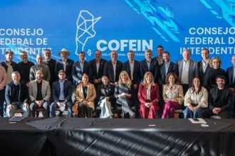 Junto a jefes municipales de todo el país, intendenta volvió a exigir a Nación la distribución de fondos