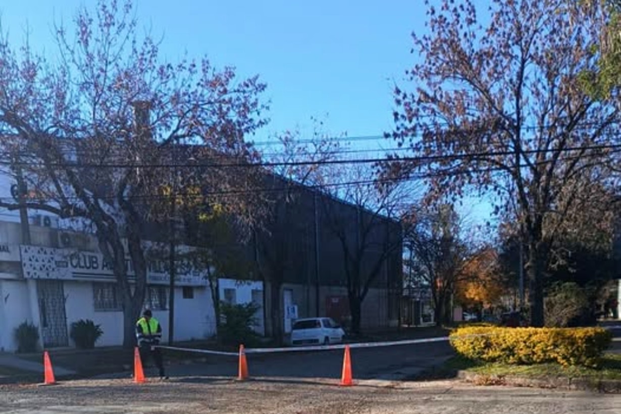 Conmoción en Villa Elisa: un menor perdió la vida tras choque frontal entre una bicicleta y un auto - Noticias - Elentrerios.com