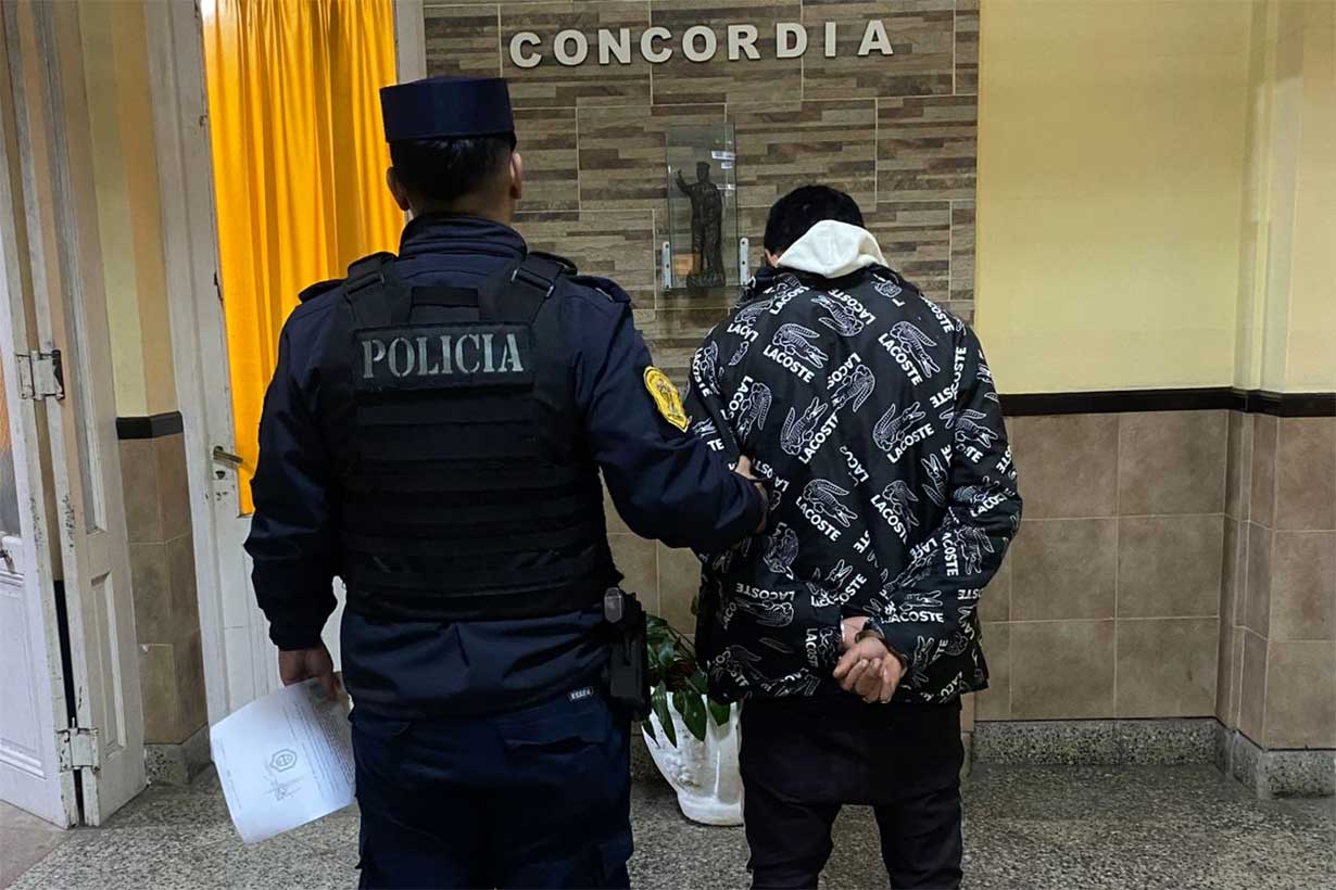 Joven fue detenido tras sustraer cuatro celulares dentro de un conocido local bailable - Noticias - Elentrerios.com