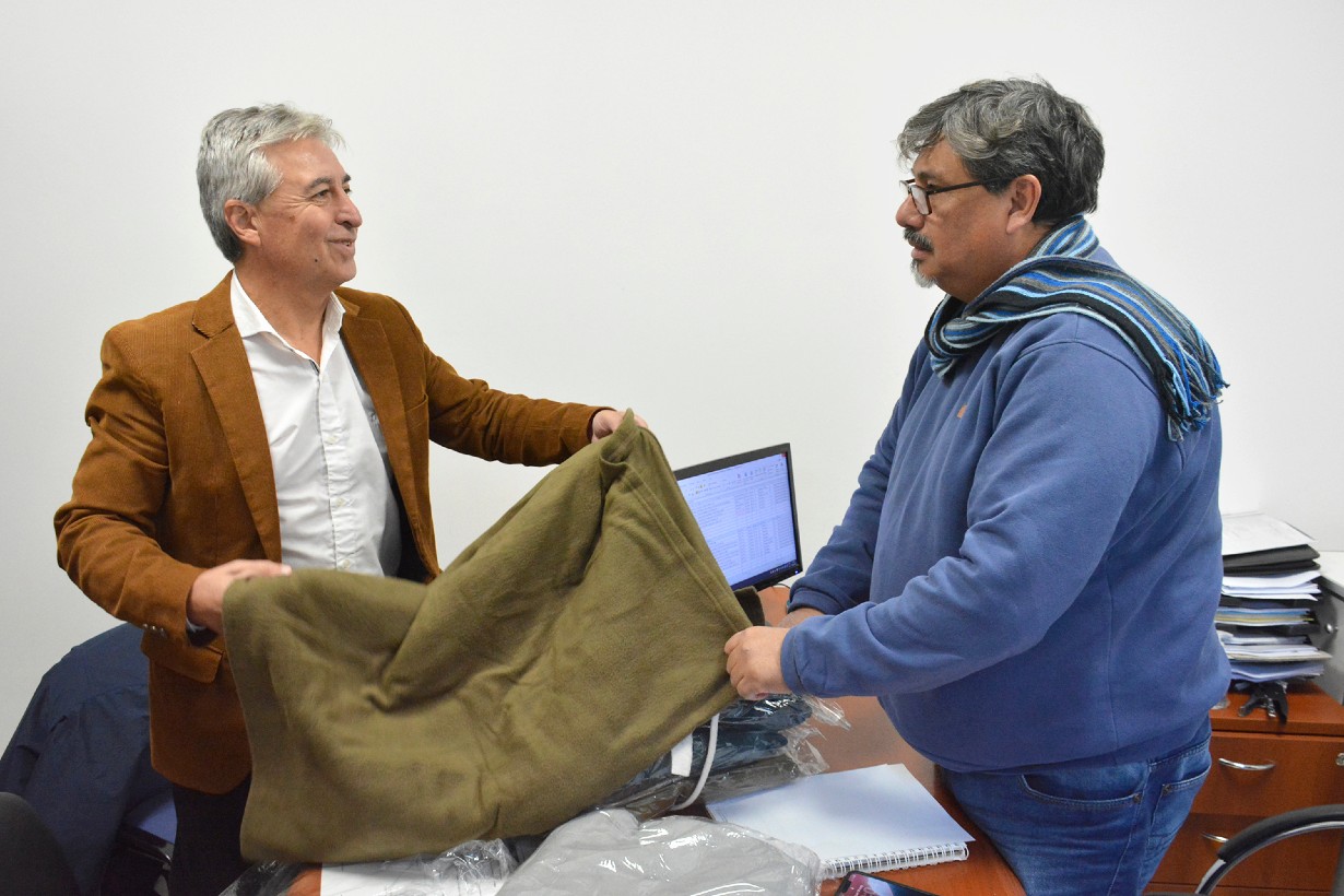 Ante la llegada del invierno, entregan frazadas a municipios - Noticias - Elentrerios.com