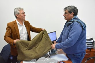Ante la llegada del invierno, entregan frazadas a municipios
