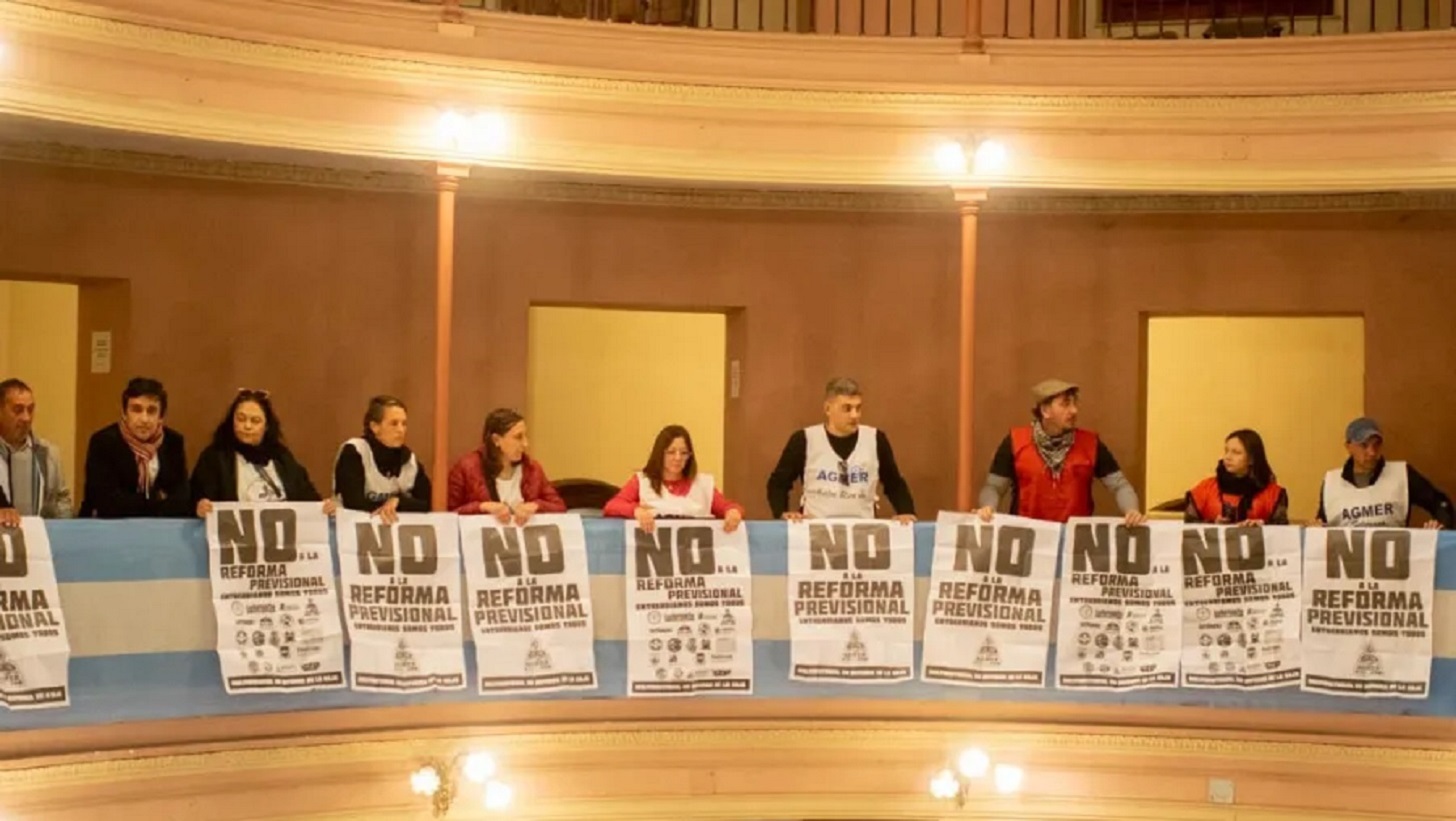 Agmer estuvo en la Cámara de Diputados para expresar su rechazo al proyecto de reforma previsional - Noticias - Elentrerios.com