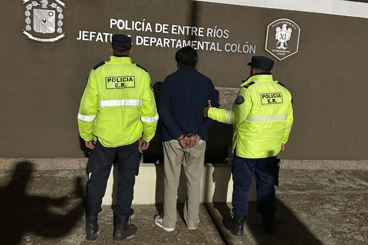 Cayó en control de puesto caminero un hombre con pedido de captura nacional por amenazas coactivas - Noticias - Elentrerios.com
