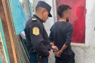 Intentó ingresar con marihuana al Estadio de Unión Villa Jardín, pero optó por mostrar los envoltorios antes de la requisa policial