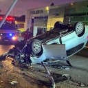 Dos sexagenarios resultaron heridos tras volcar violentamente en avenida Eva Perón de Concordia