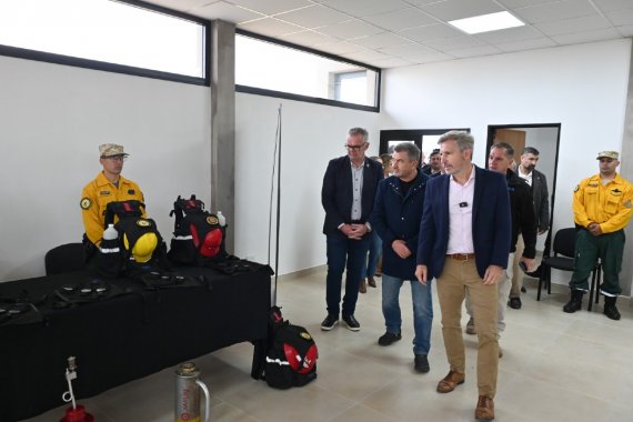 Frigerio entregó financiamiento al municipio de Victoria e inauguró la brigada forestal