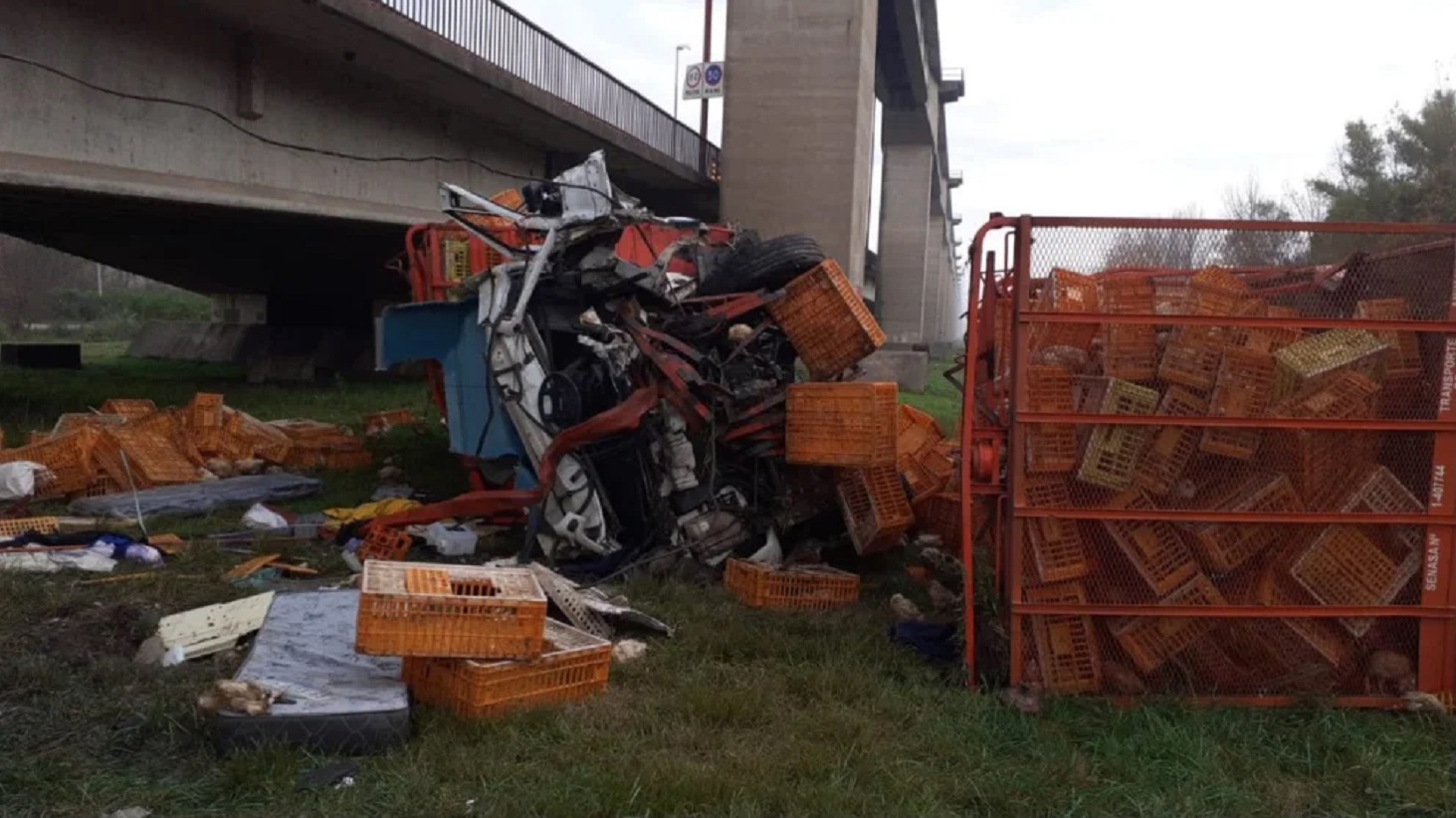 Internaron en grave estado a camionero entrerriano que se accidentó en el puente Zárate - Brazo Largo - Noticias - Elentrerios.com