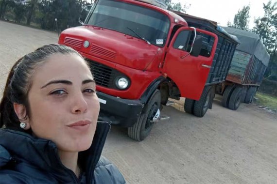 &ldquo;Lo hago por ellos&rdquo;. Marisel conduce un camión en Entre Ríos y lucha por una casa para sus hijos