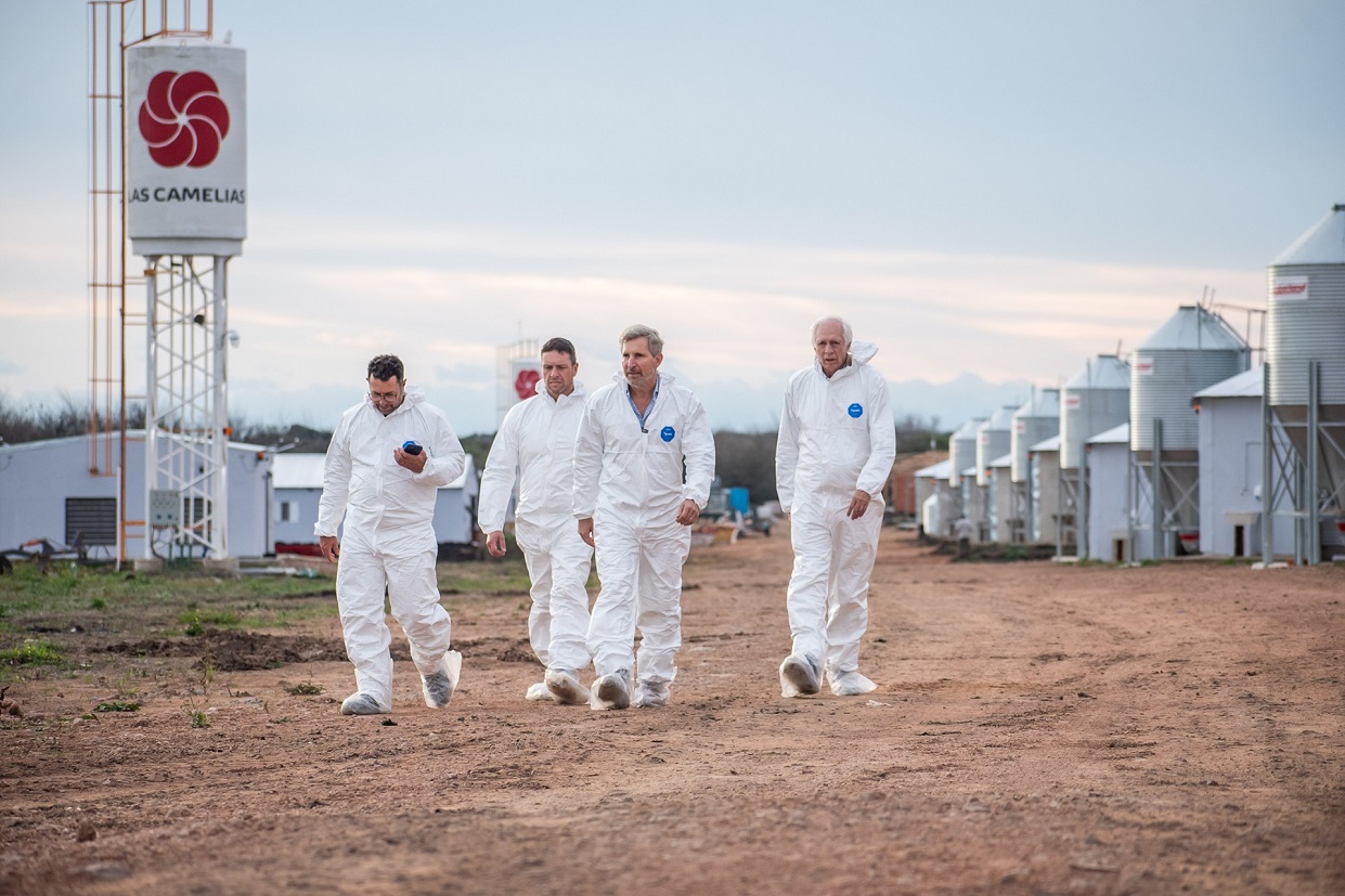 Frigerio recorrió la planta avícola Las Camelias en Villaguay - Noticias - Elentrerios.com