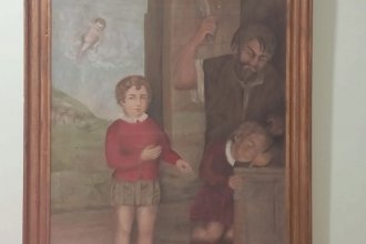 La historia de la primera imagen de los niños mártires que llegó a Colón. No se conoce su autor y ante ella rezaron durante la epidemia del cólera