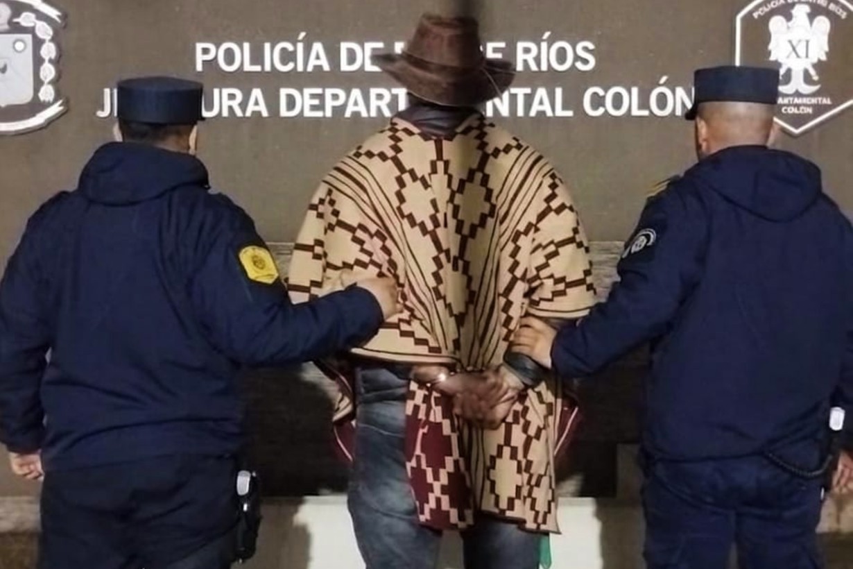 Sorprendido en plena madrugada: detuvieron a un hombre por realizar pintadas en los tribunales de Colón - Noticias - Elentrerios.com