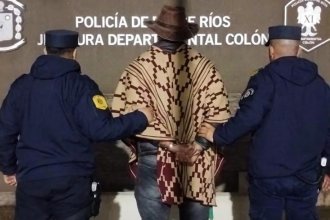 Sorprendido en plena madrugada: detuvieron a un hombre por realizar pintadas en los tribunales de Colón