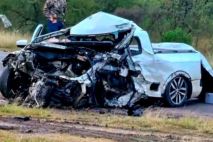 Dos hombres murieron tras un choque frontal en la Ruta 12