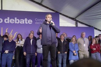 Encuentro regional de cara al 2027. &ldquo;Tenemos que trabajar pensando cómo ampliar el peronismo&rdquo;, dijo Michel ante más de 1600 personas