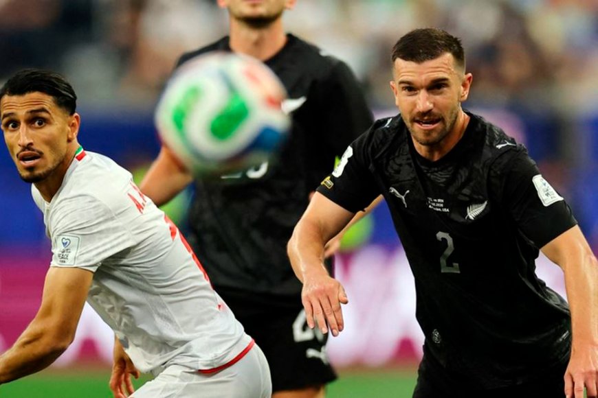 Tim Payne jugó ayer frente a Irán.