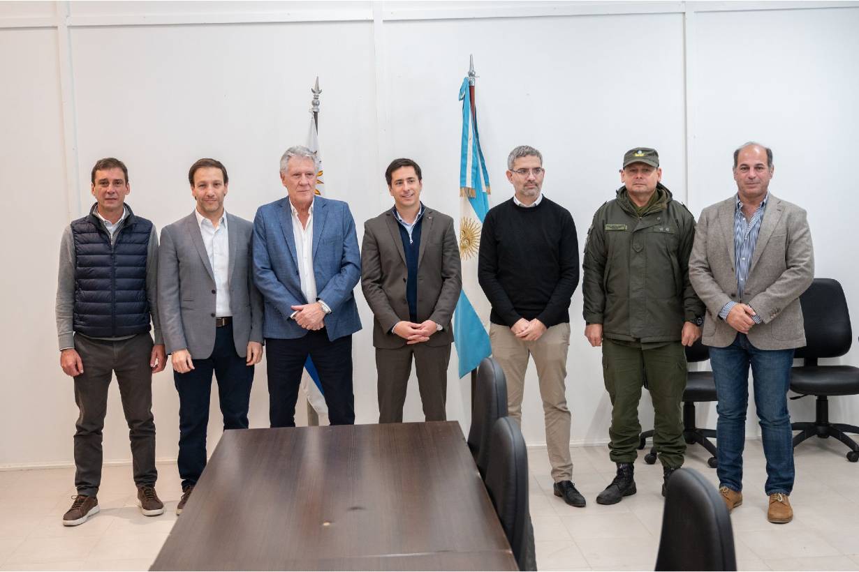 El Gobierno provincial entregó equipamiento para el Centro de Frontera Concordia-Salto - Noticias - Elentrerios.com
