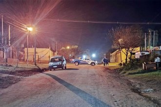 Un hombre murió tras ser apuñalado y su expareja fue detenida. Un rastrillaje permitió dar con el arma que habría sido utilizada