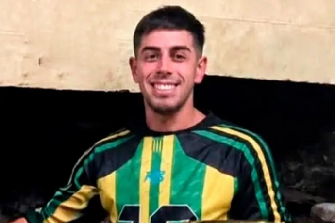 Conmoción por la muerte de joven deportista tras sufrir golpe en la cabeza durante un partido