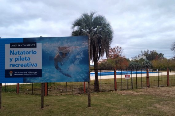 Acusan al directorio de la Caja de &ldquo;inducir al error&rdquo; y piden que no avance el proyecto de las piscinas en el parque