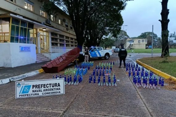 Contrabando frustrado. Sorprendidos por la Policía, abandonaron un millonario cargamento a la vera del río Uruguay