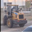 Descontrol en Concordia. Ebrio y al mando de una retroexcavadora, chocó siete vehículos hasta que fue interceptado por vecinos