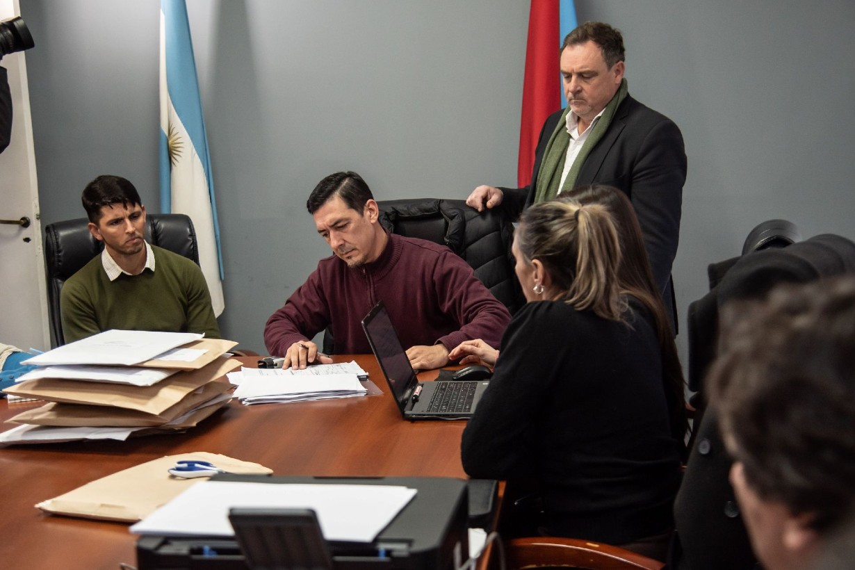 Abrieron los sobres de las licitaciones para adquirir maquinaria vial por más de $12 mil millones - Noticias - Elentrerios.com