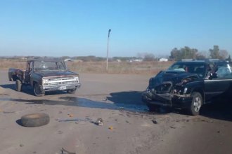 Choque entre camionetas terminó con tres personas heridas