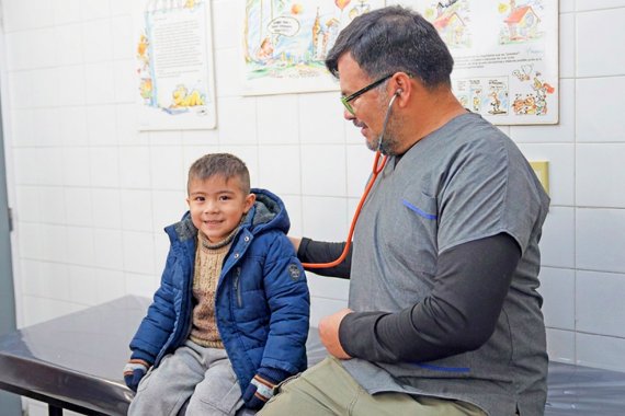 Salud alertó por el aumento de consultas e internaciones abreviadas por cuadros respiratorios infantiles